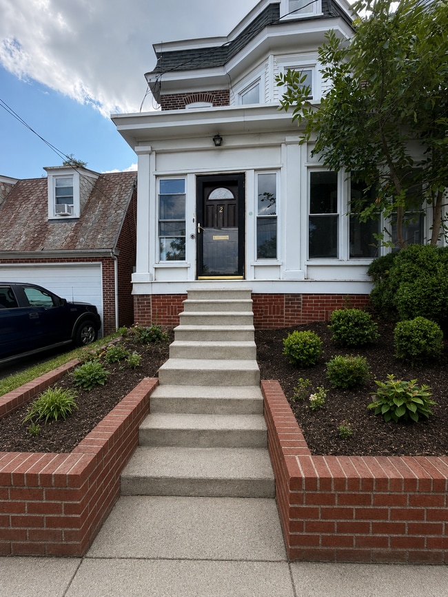 Photo - 2 W 25th Street House