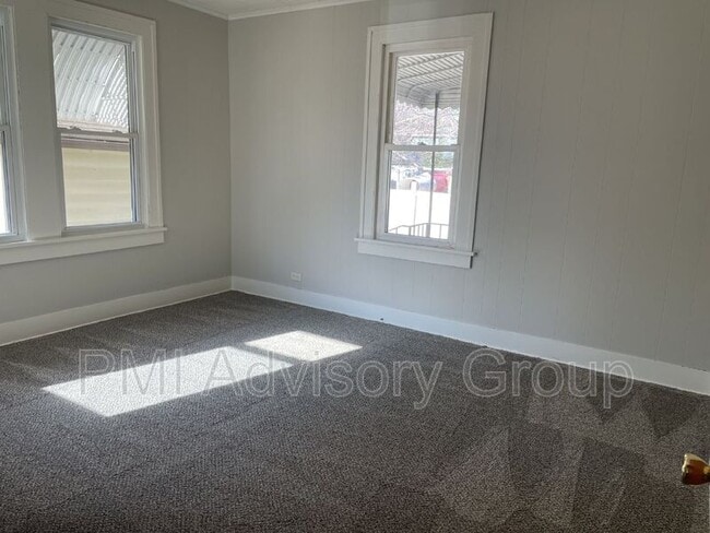 Foto del edificio - 721 SW Park Ln