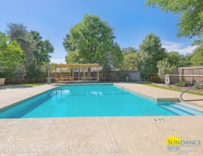 Building Photo - 3 br, 2 bath House - 3046 Blue Pine Lane