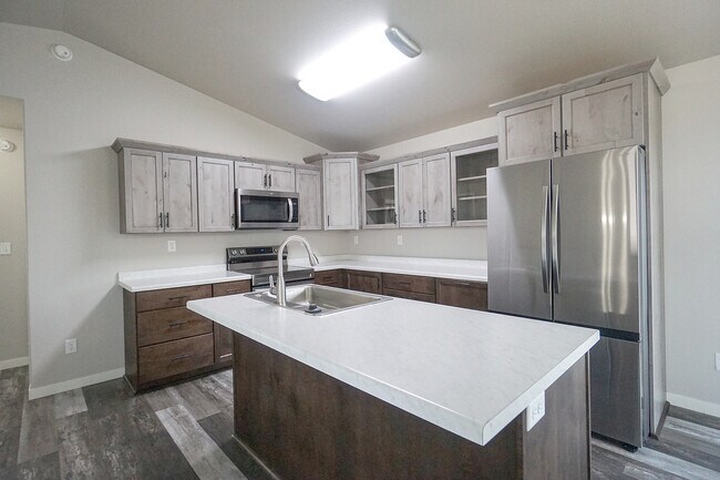Building Photo - 2059 11th St W