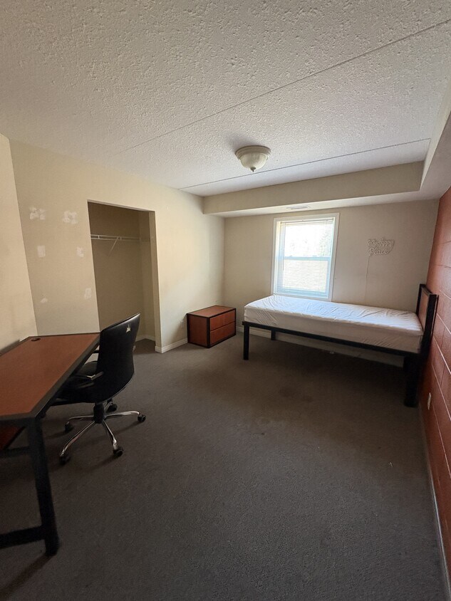 Photo principale - 202-202 Lester St