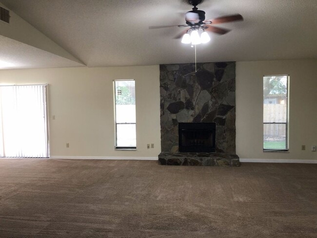 Building Photo - 8318 Sugarmill St
