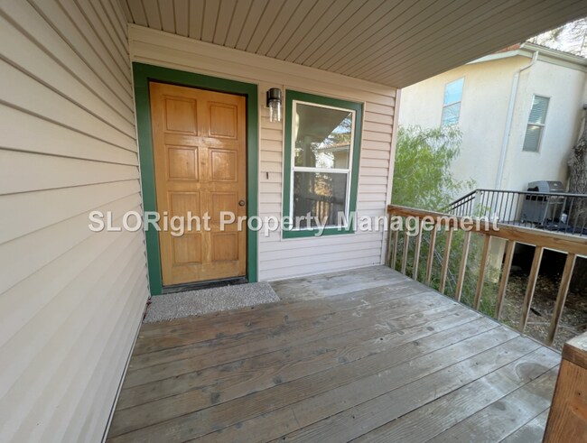 Foto del edificio - AVAILABLE NOW- Recently Updated Home on Lake Nacimiento - 3 Bed / 2 Bath