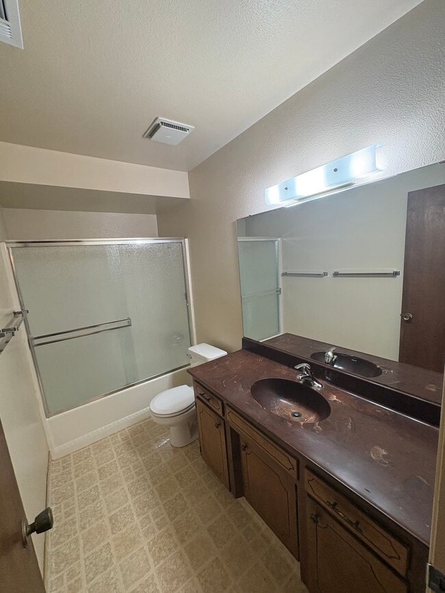 Building Photo - 4144