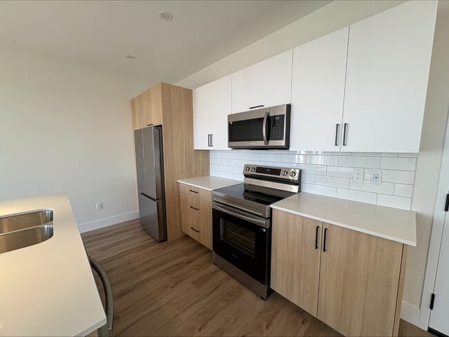 Building Photo - 1035 Melanson Rd