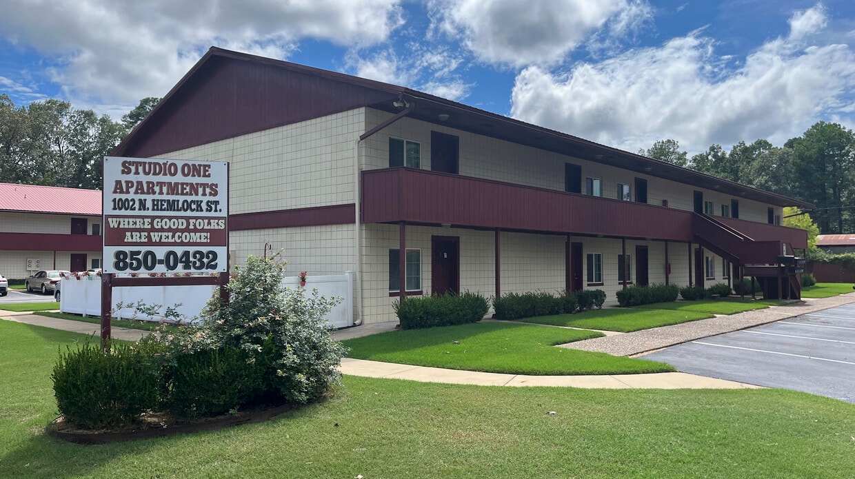 New Studio One LLC Apartments in White Hall, AR