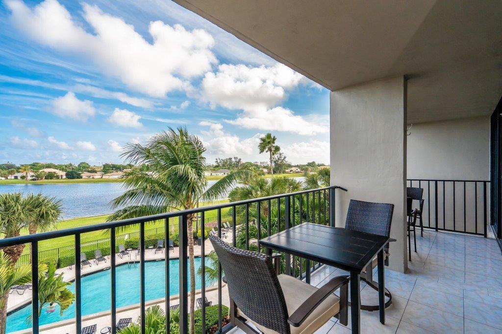 Foto principal - 1830 Embassy Dr
