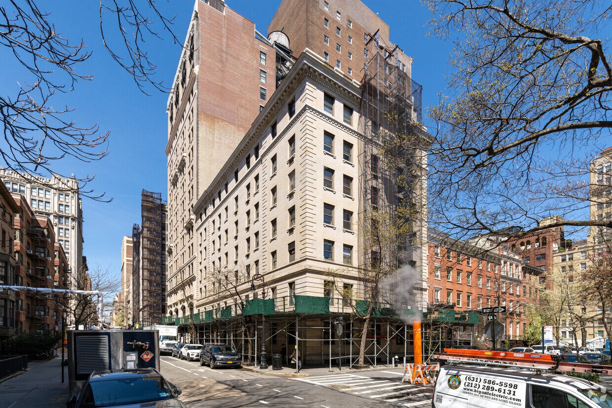 Primary Photo - 7 Gramercy Park W
