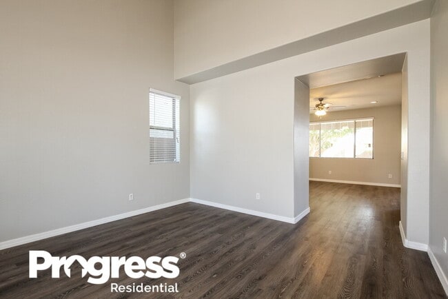Foto del edificio - 14987 N 174th Ave