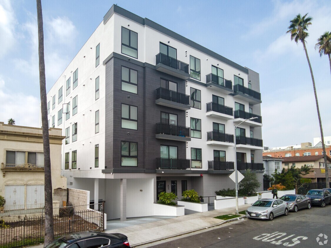 ENERO DE 2022 - 927 Fedora St