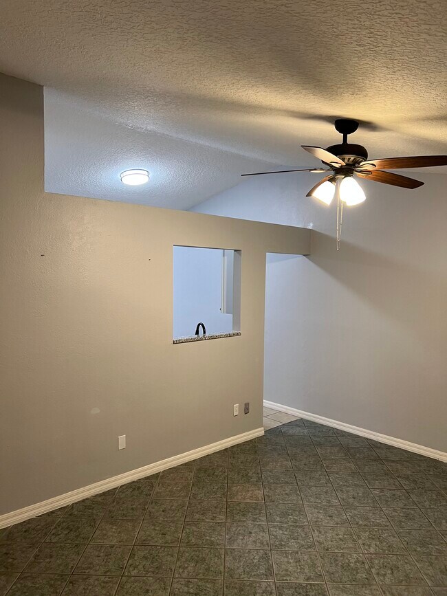 Foto del edificio - 10128 Portale Ave