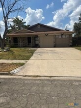 Building Photo - 1702 Sagebrush Dr