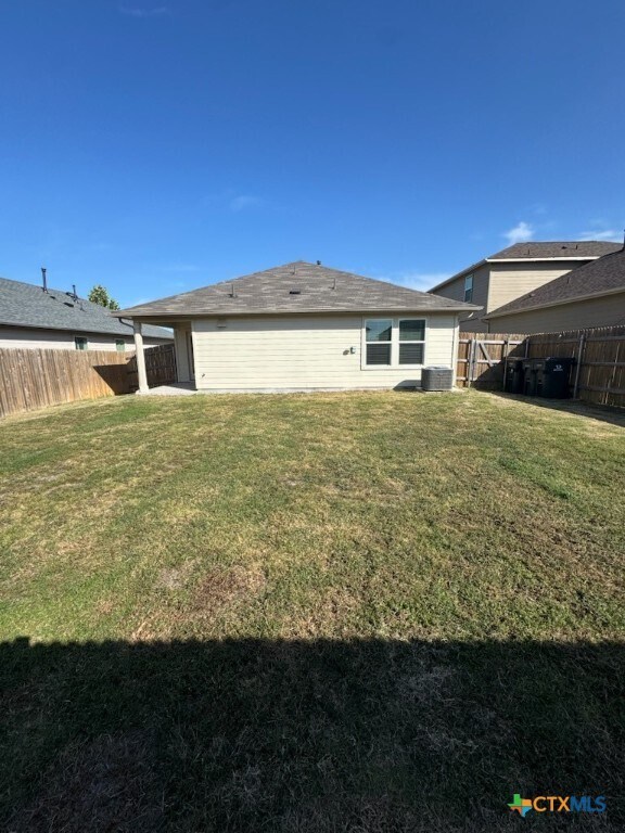 Foto del edificio - 908 Adler Way