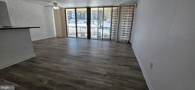 Building Photo - 12 S Van Dorn St