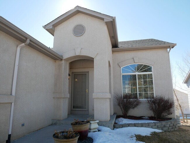 Building Photo - 4 Bed 3 Bath Ranch with Walk Out Basement ...