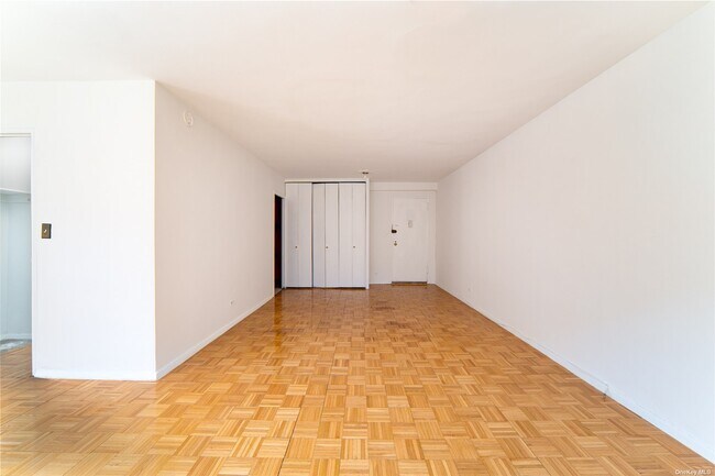 Foto del edificio - 109-33 71st Rd