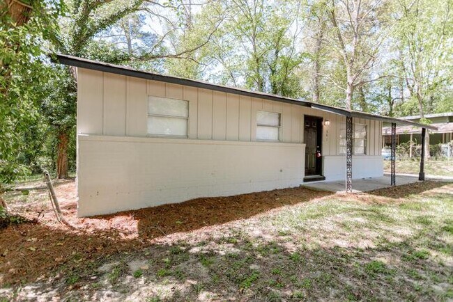 Building Photo - 881 Wright Dr