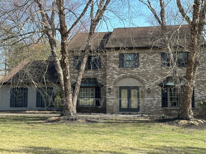 Primary Photo - 476 Brights Ln