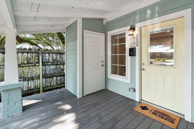 Building Photo - 1 Bedroom 1 Bathroom FALL 2026!