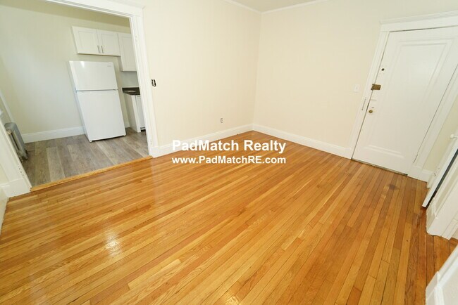 Living room - 1171 Boylston St