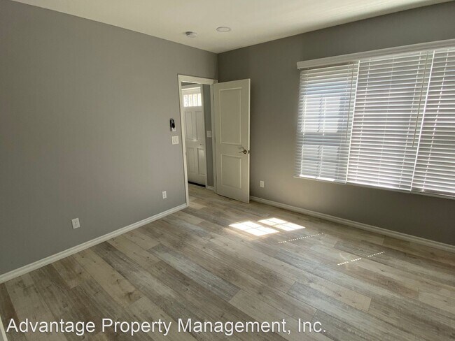 Building Photo - 1 br, 1 bath House - 116 E. Morrison