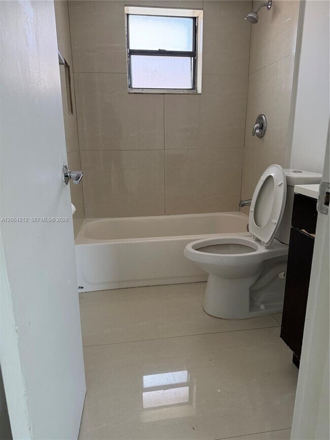 Foto del edificio - 6370 W 27th Ct