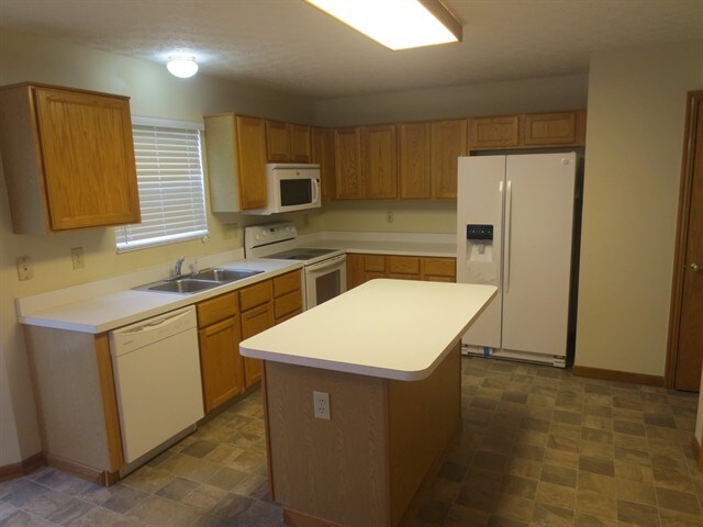 Foto del edificio - 8331 Priestly Drive