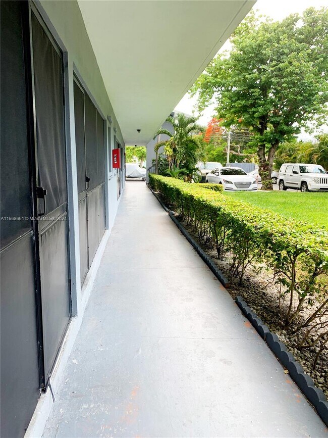 Foto del edificio - 2612 Johnson St