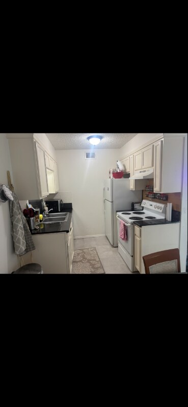 Foto del edificio - 2906 Sweeney Ln