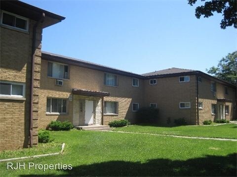 Primary Photo - 6308 W Hampton Ave