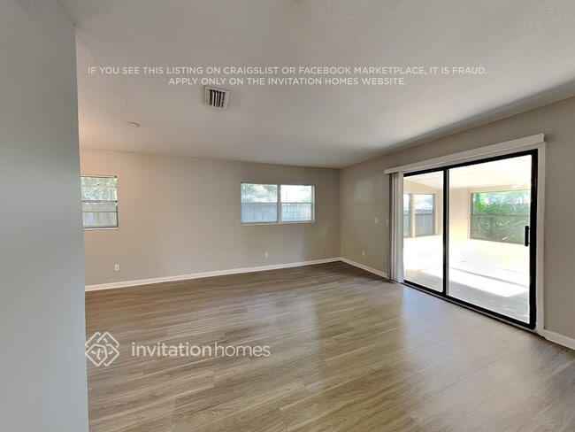 Building Photo - 1517 Bentin Dr N