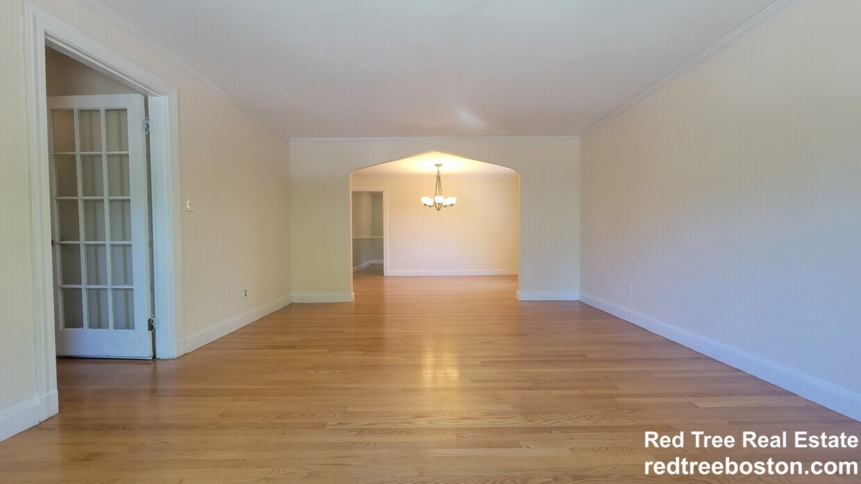 Primary Photo - 123 Waban St