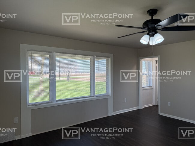 Foto del edificio - 3604 School Rd