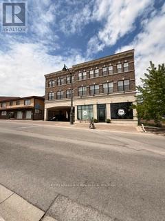 Building Photo - 1518 Pelham St