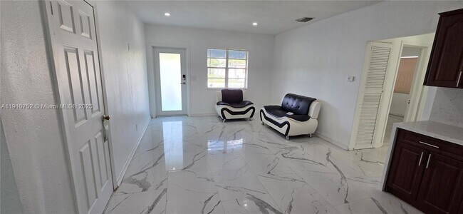 Foto del edificio - 12140 SW 218th St