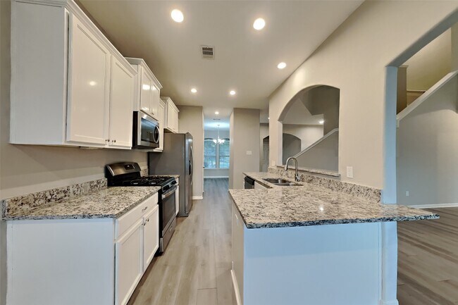 Building Photo - 22575 Valley Canyon