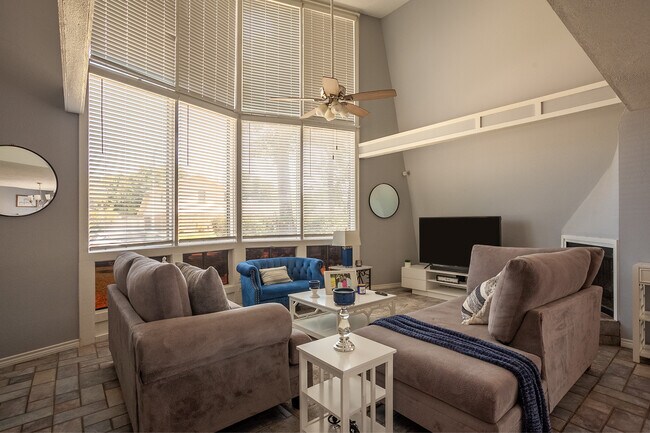 Foto del edificio - 3918 Chevy Chase Ln