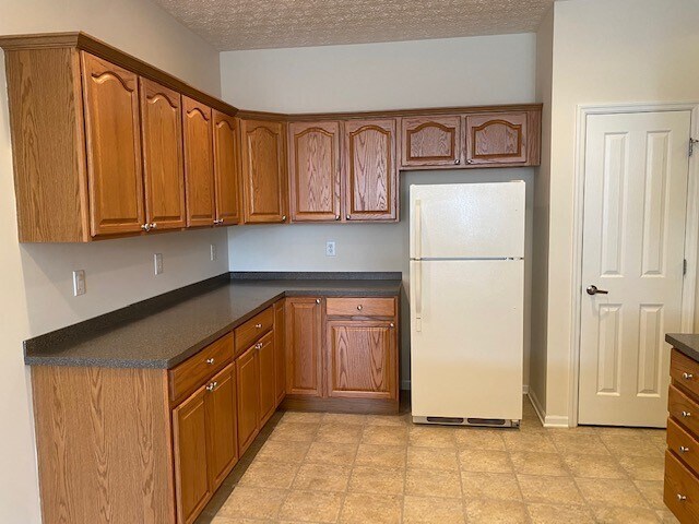 Kitchen 2 - 7416 Falls View Cir