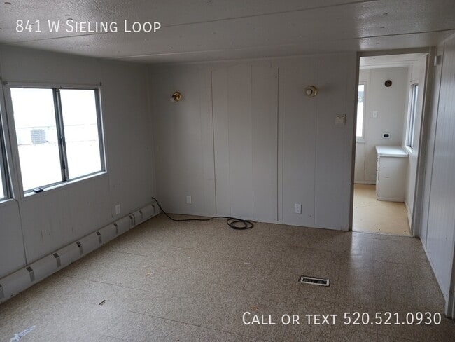Building Photo - 841 W Sieling Loop