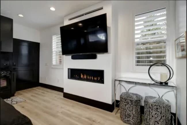 Building Photo - 4708 Marlborough Way