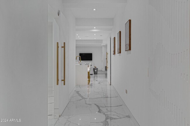 Foto del edificio - 7167 E Rancho Vista Dr