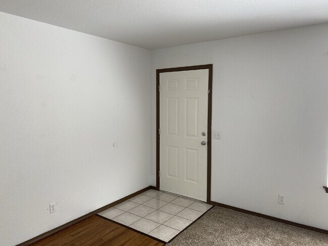 Foto del edificio - 3128 Jerri Ln