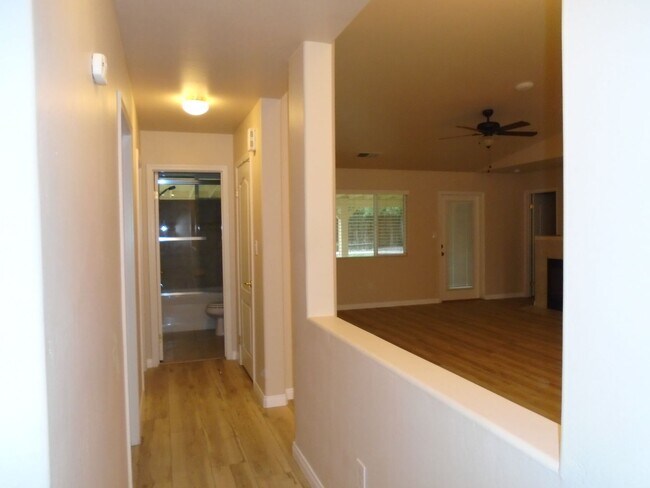 Building Photo - NORTHWEST BEAUTY- 4 BEDROOM !!! REDUCED $1...