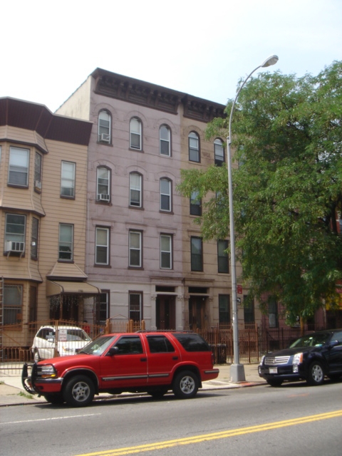 Primary Photo - 1184 Bushwick Ave
