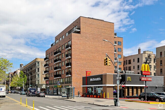 Foto del edificio - 120 W 140th St