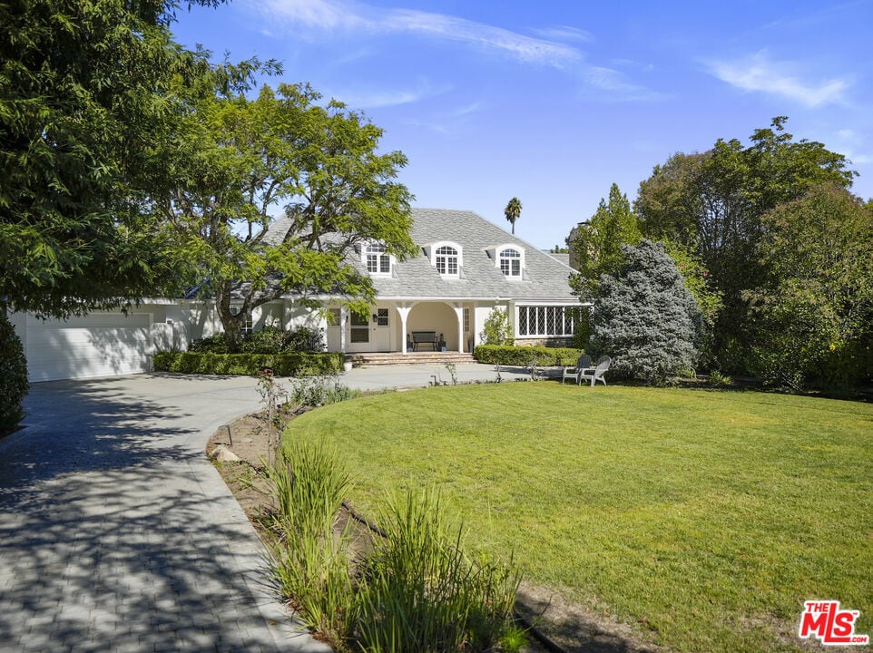 Foto principal - 13161 Addison St