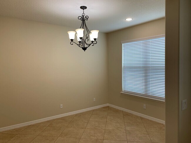 Foto del edificio - 3 Bedroom, 2.5 bath townhome n Windermere,...