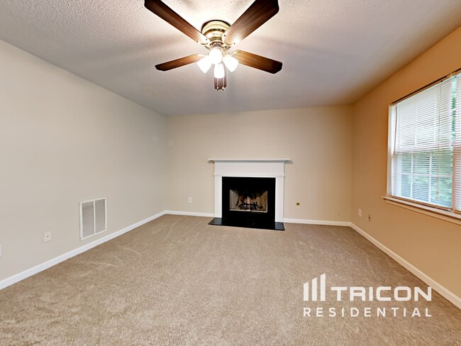 Foto del edificio - 2176 Serenity Dr NW