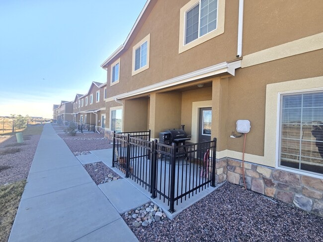 Photo - 7662 Spruce Pne Grv Townhome