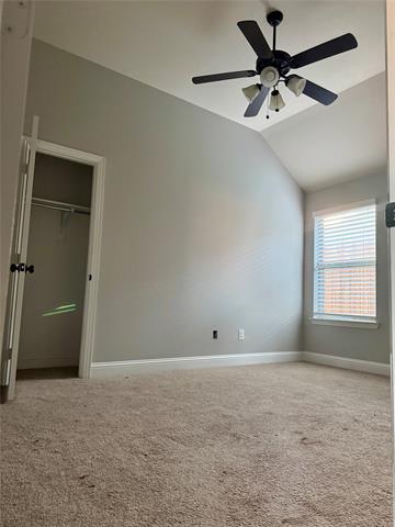 Foto del edificio - 667 Sharpley Dr